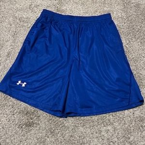 Under Armour size M shorts